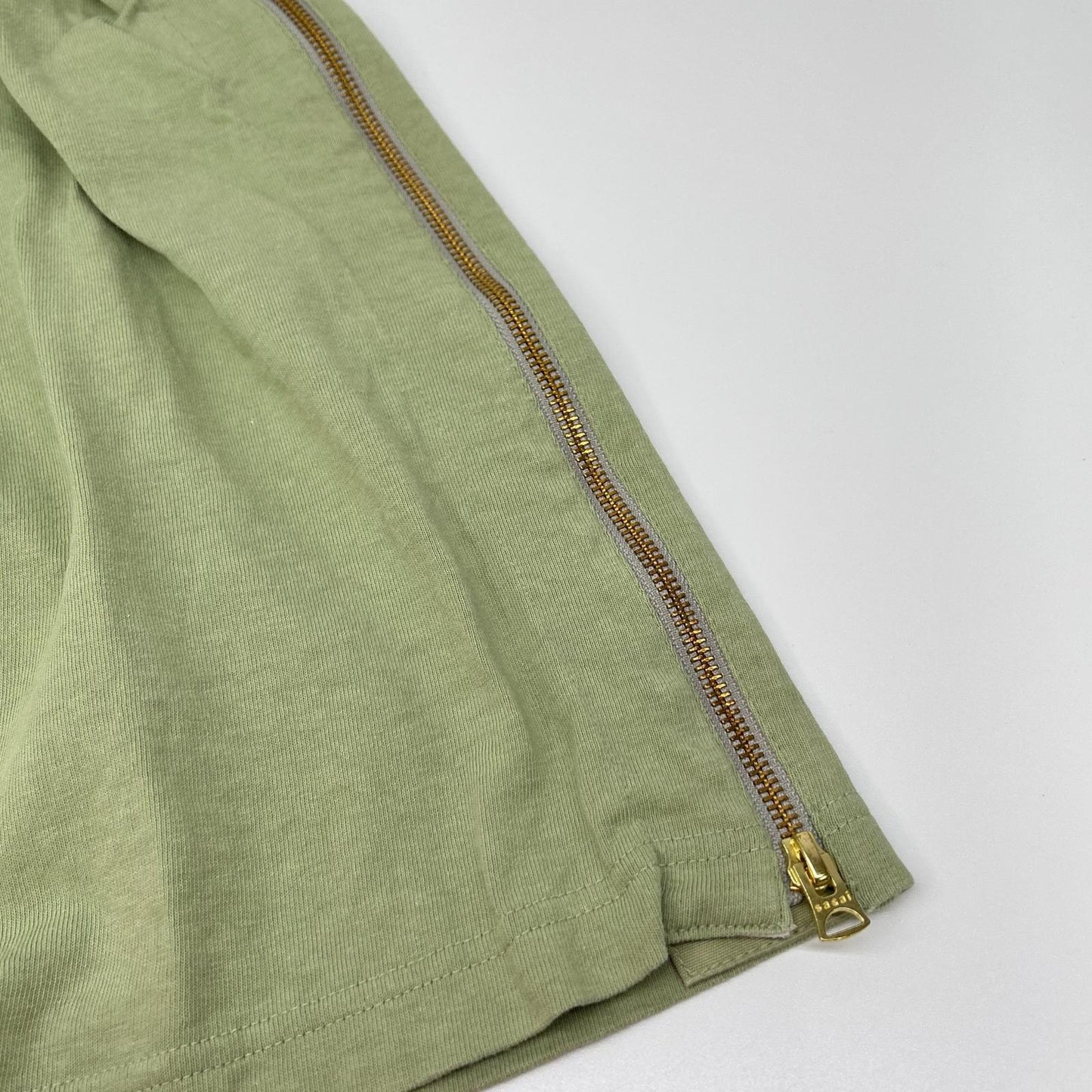 sacai サカイ 【×カーハート】24-0725S グリーン サイドジップポケットTシャツ トップス