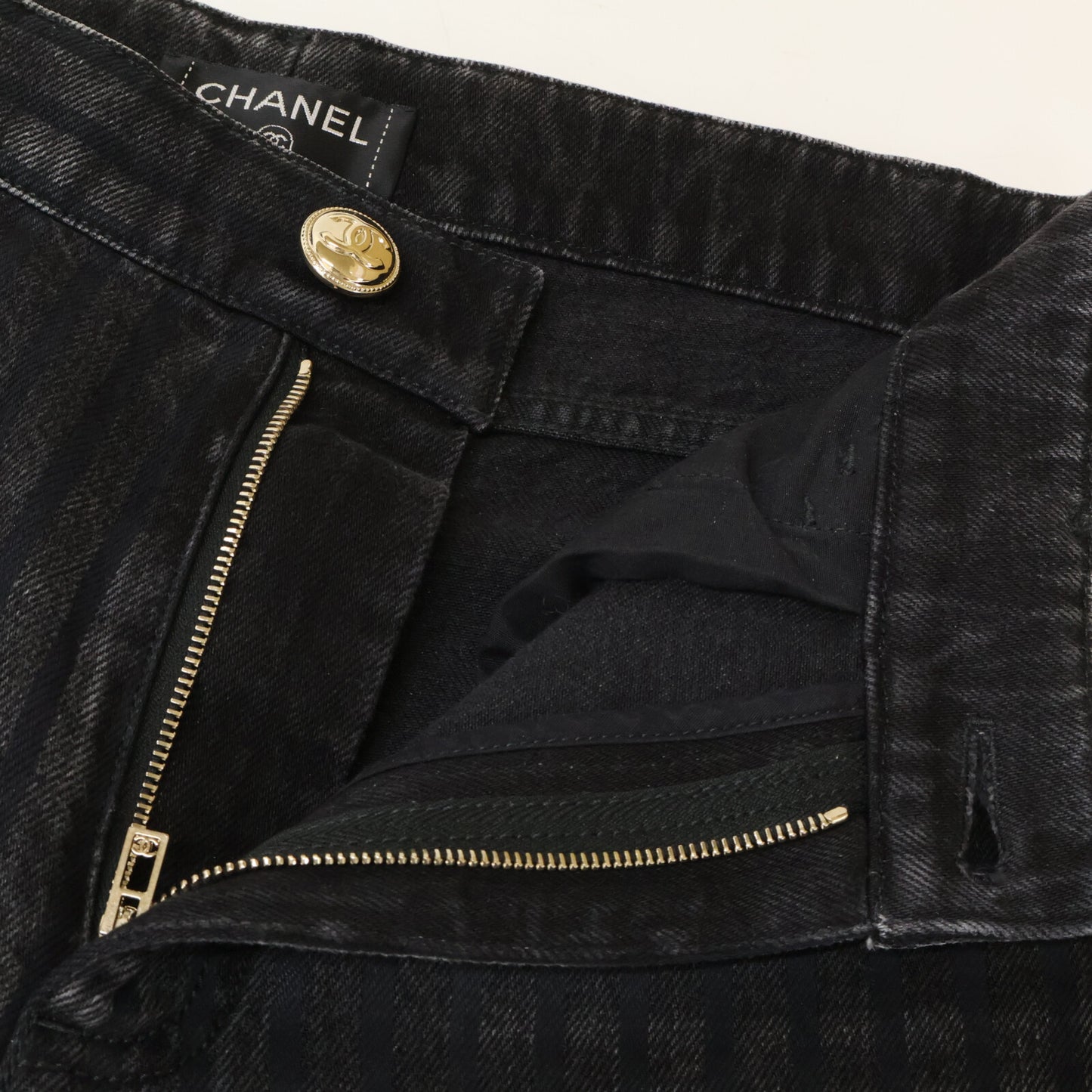 CHANEL シャネル 【美品/国内正規】20K P65455V61295 ストライプ ココマークボタン デニムパンツ ボトムス