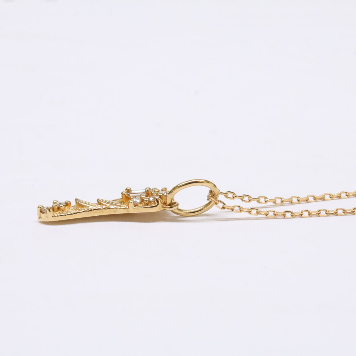 BELLESIORA ベルシオラ 【美品】K18 0.06 0.02 フェザートップ ダイヤモンド ロング チェーン ネックレス