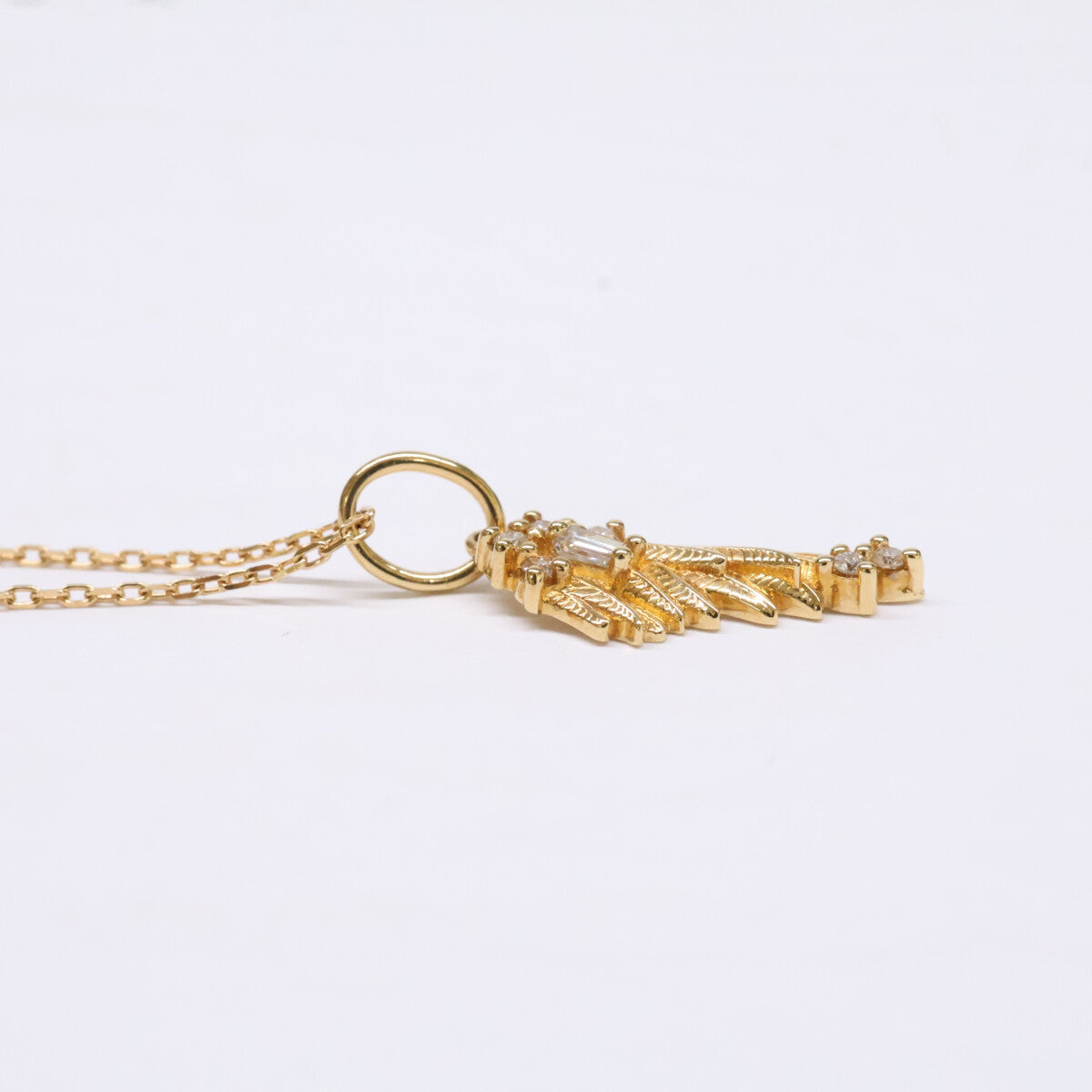 BELLESIORA ベルシオラ 【美品】K18 0.06 0.02 フェザートップ ダイヤモンド ロング チェーン ネックレス