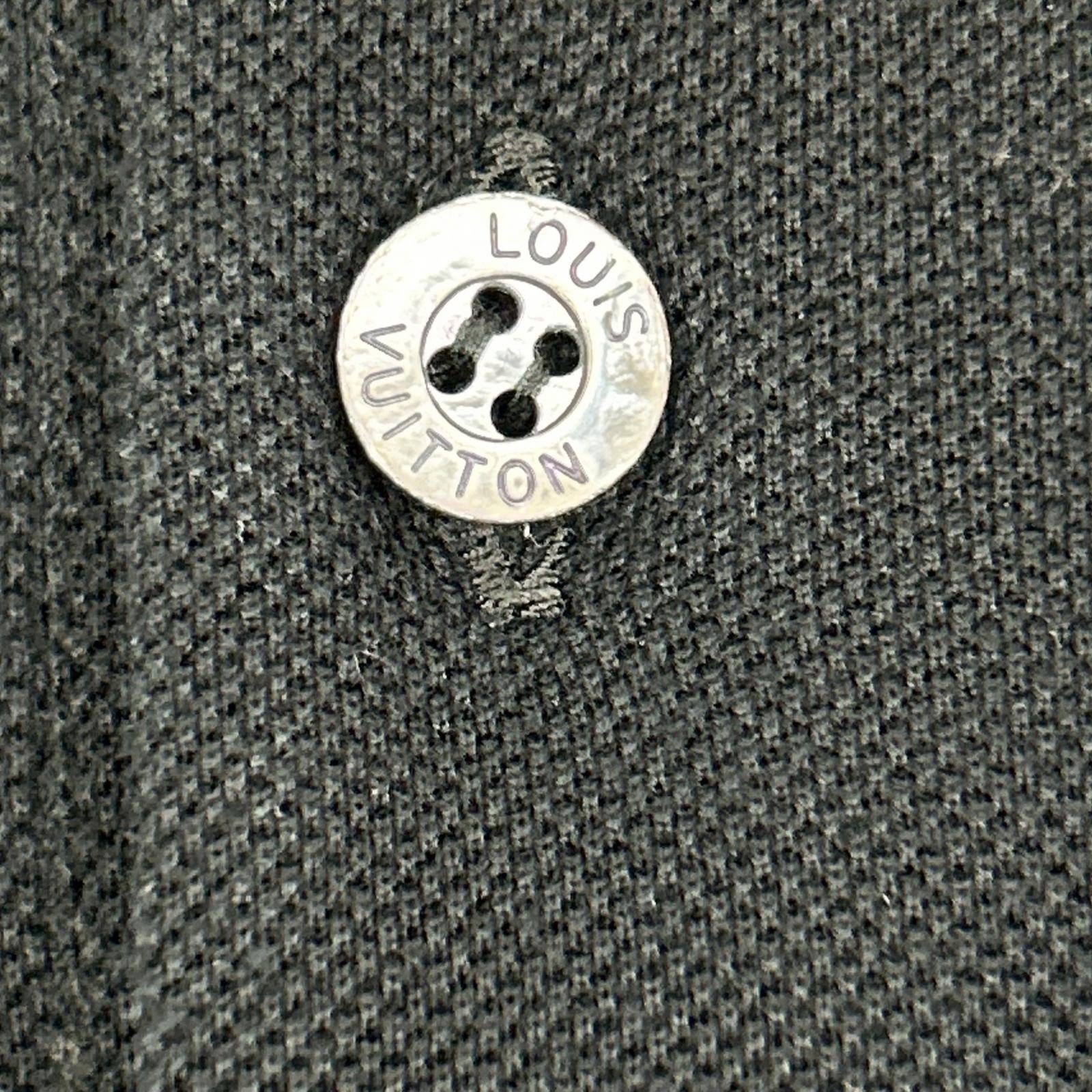 LOUIS VUITTON ルイヴィトン RM082M MNJR32JEA ブラック　コットン100 刺繍ロゴ ポロシャツ トップス