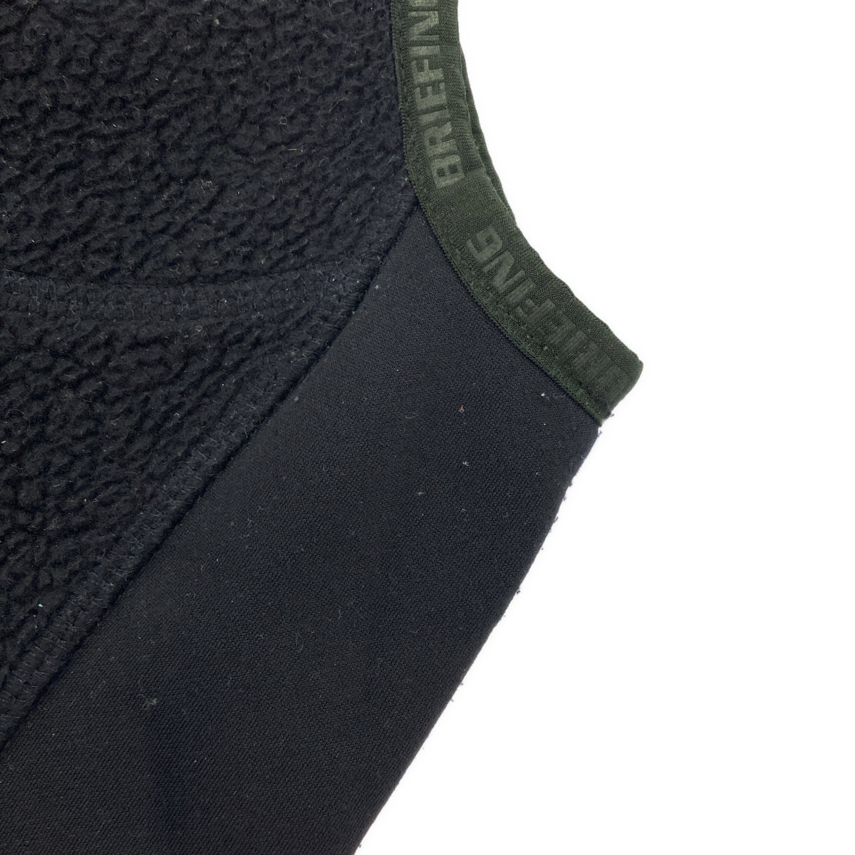 BRIEFING Briefing BRG213M46 Black Fleece Vest Top