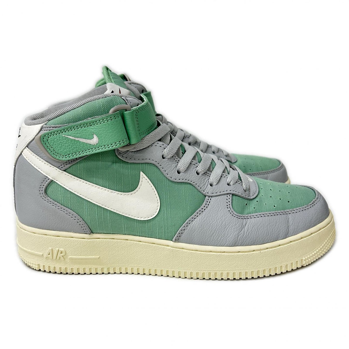 NIKE ナイキ 【美品】DQ8766-002 AIR FORCE 1 MID 07 LX ハイカットスニーカー シューズ