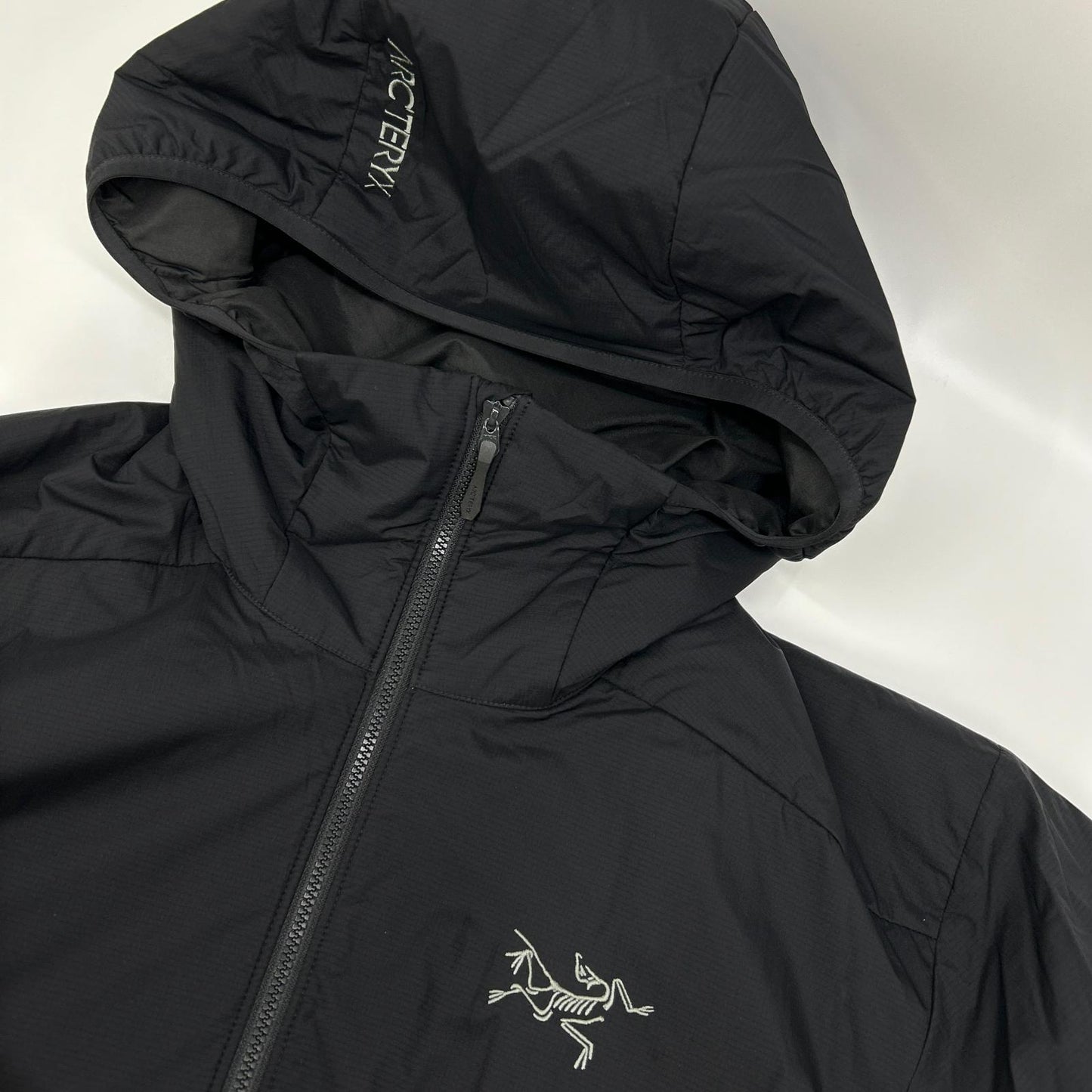 ARC'TERYX アークテリクス X000009556 25FW ブラック ATOM HOODY ジャケット