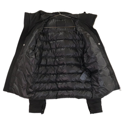 PRADA Prada [Domestic authorized item] SGH072 R232 1060 triangle logo plaque hooded down jacket jacket