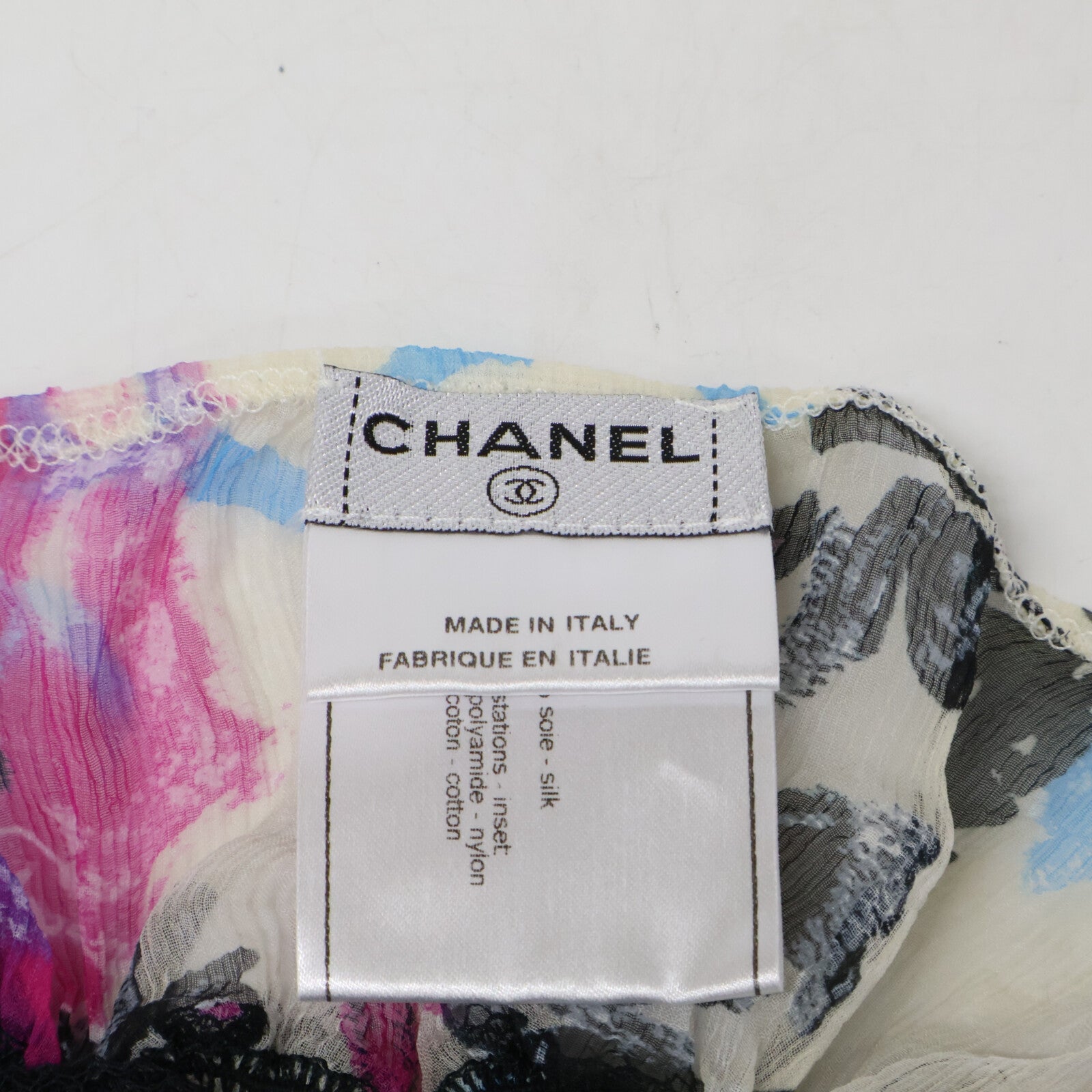 CHANEL 07C P29955V19739 Silk Graffiti CC Lace-Trim Camisole Tops