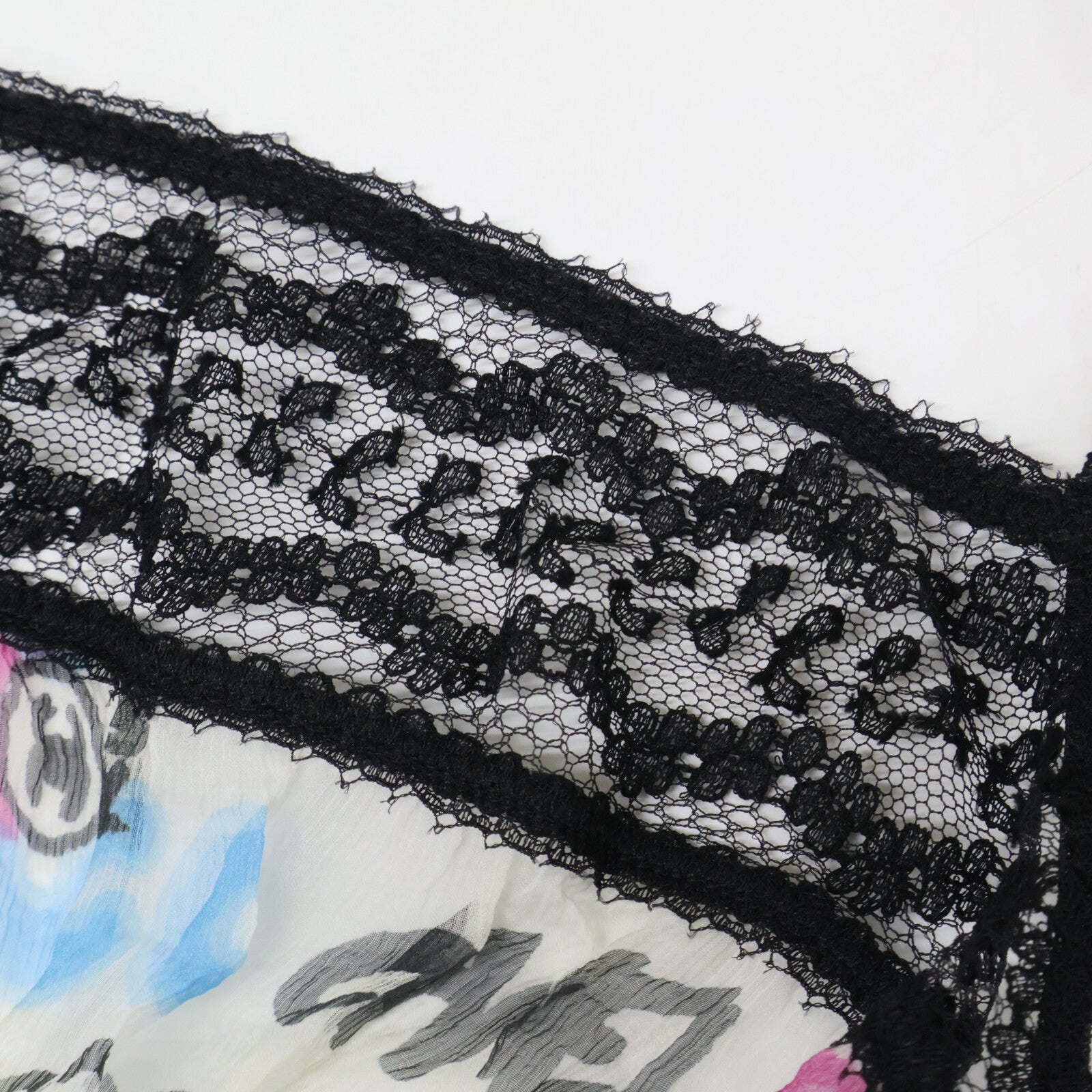 CHANEL 07C P29955V19739 Silk Graffiti CC Lace-Trim Camisole Tops