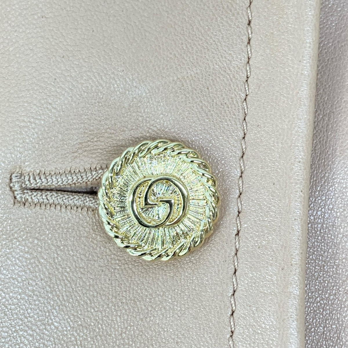 GUCCI グッチ 765899 ベージュ ロゴボタン ラムレザー ジャケット ジャケット