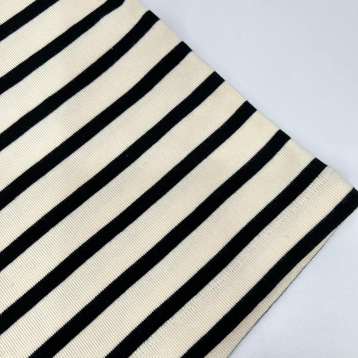 JIL SANDER+ ジルサンダープラス J04GC0111 ベージュ×ブラック ボーダー ニット トップス