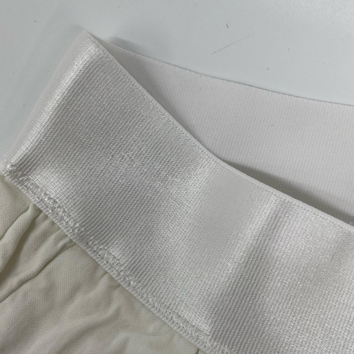 MUSE Muse 25 White STRETCH TWILL Pleated Pants Bottoms