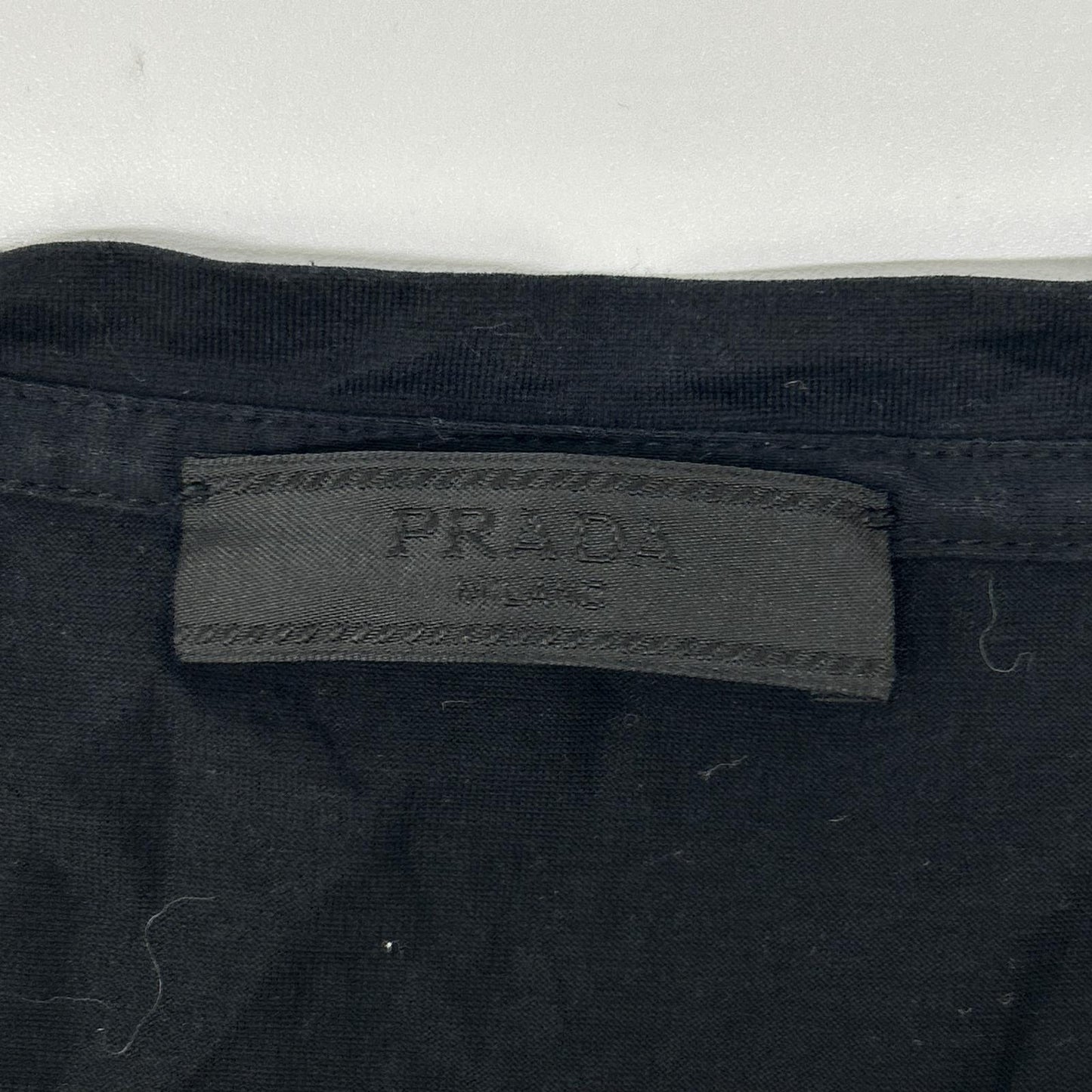 PRADA プラダ 19年製 UJN006 ブラック ロゴパッチ ポケットTシャツ トップス