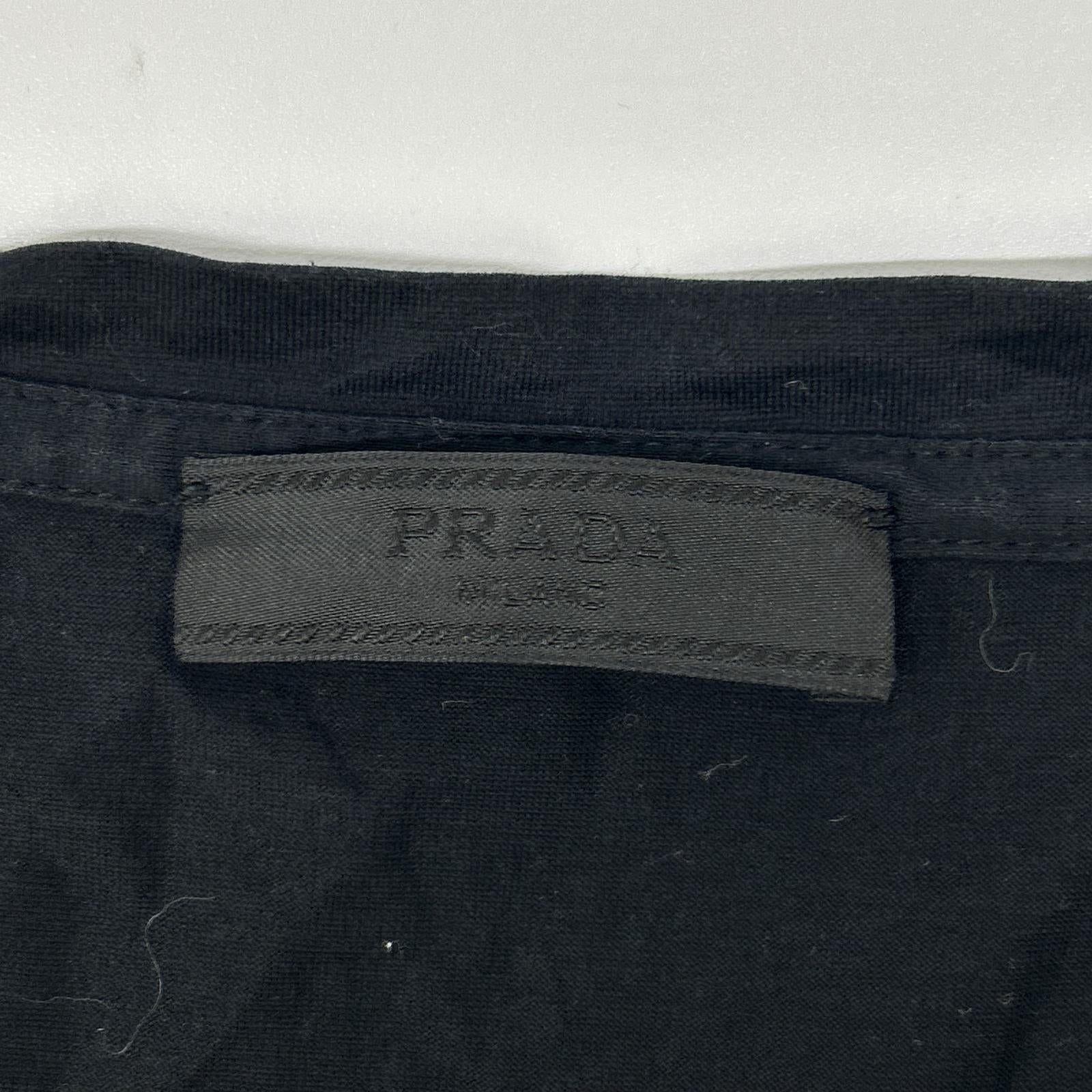 PRADA プラダ 19年製 UJN006 ブラック ロゴパッチ ポケットTシャツ トップス