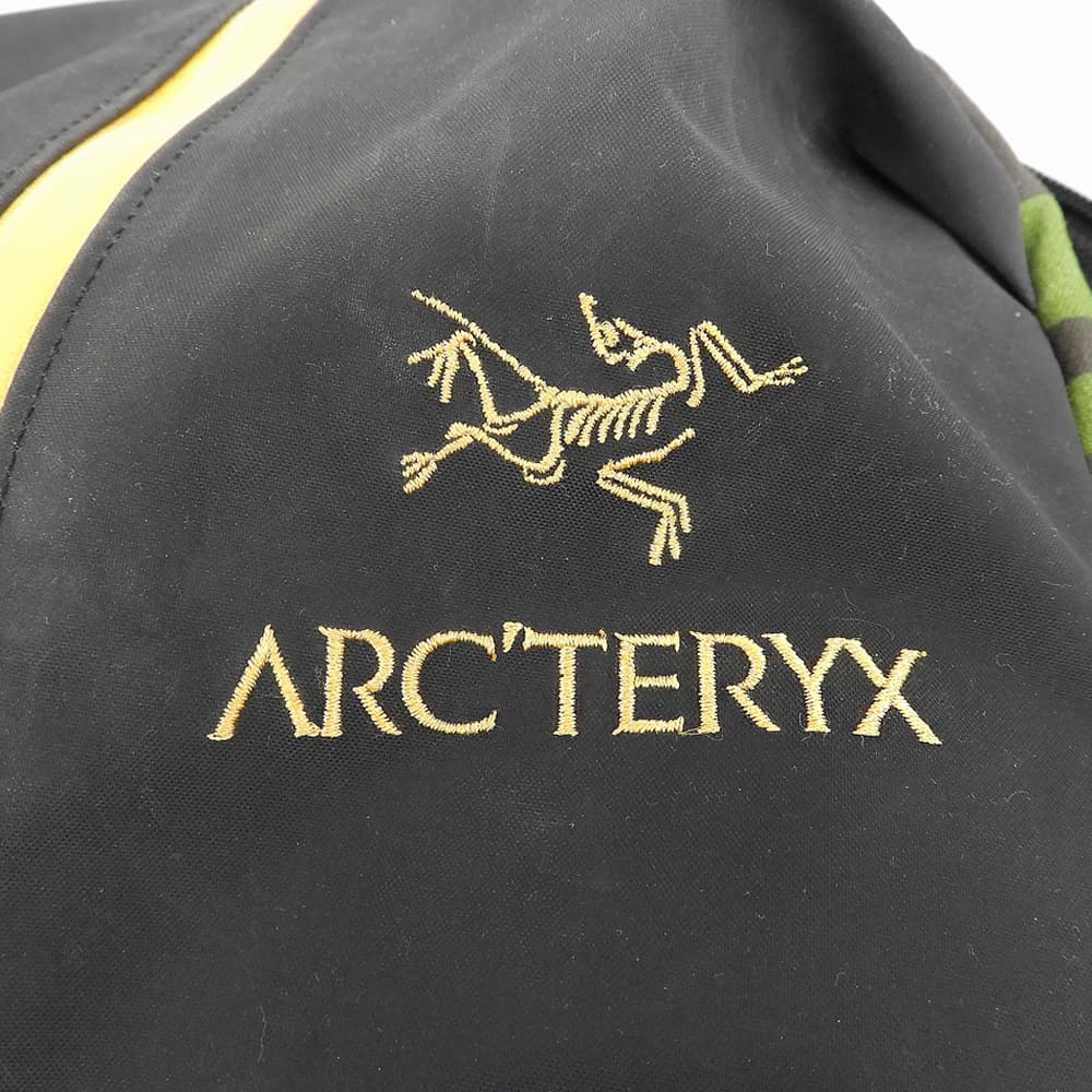 ARC'TERYX アークテリクス カモフラ柄 ARRO 22 アロー22 BEAMS別注 バックパック リュック デイパック メンズ ブラック×グリーン系 25361 リュック バックパック