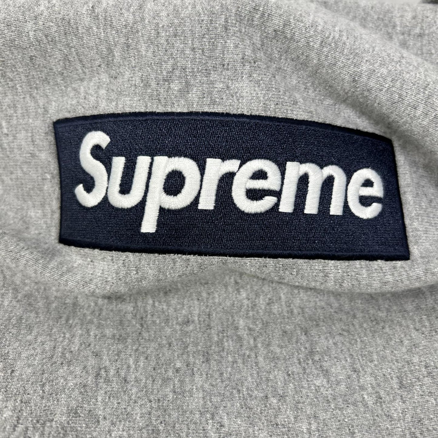Supreme シュプリーム 25AW グレー ボックスロゴ プルオーバー フーディー トップス