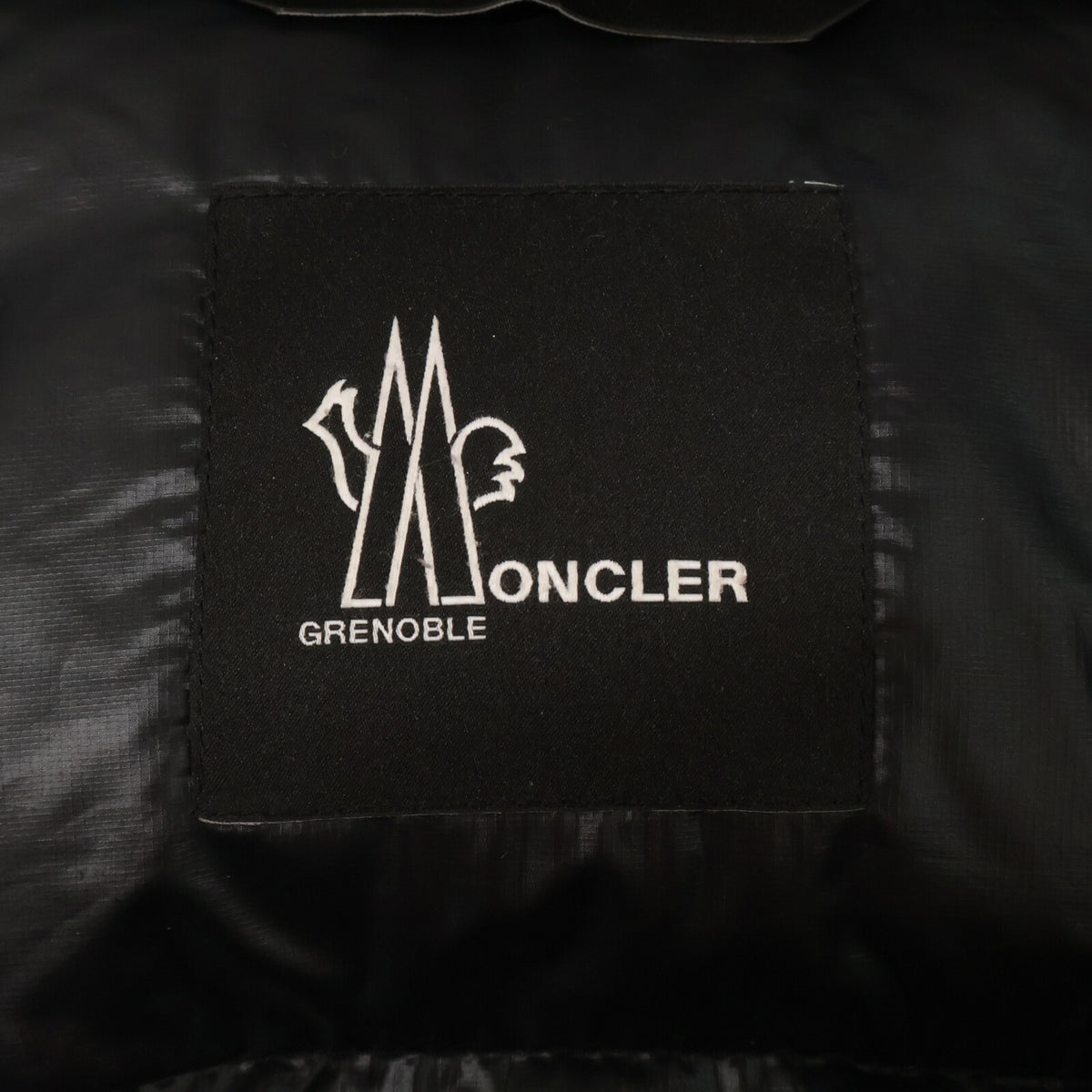 MONCLER モンクレール GRENOBLE グルノーブル【美品/23年製】MARCASSIN フーディダウンジャケット ジャケット