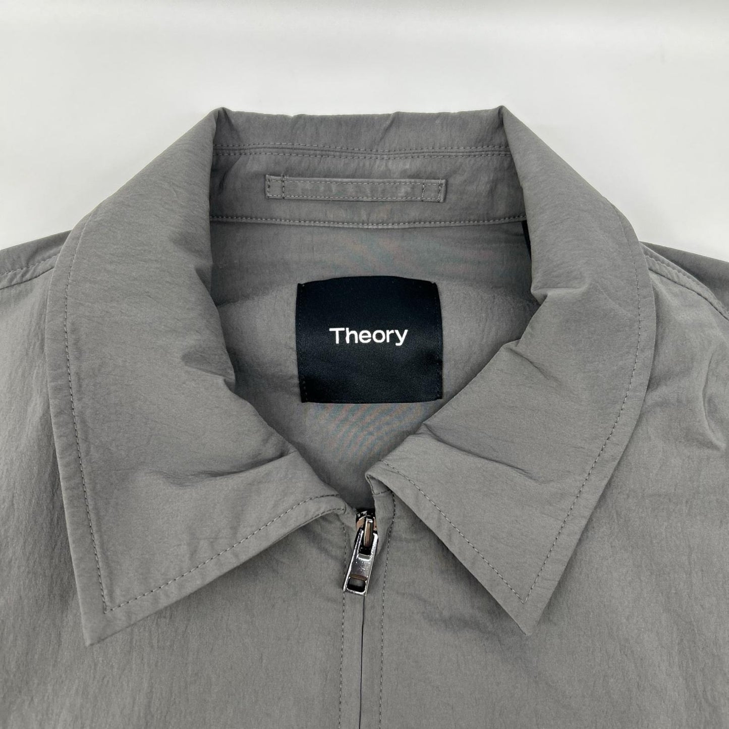 Theory セオリー 26年製 グレー リサイクルナイロン ジップアップジャケット ジャケット