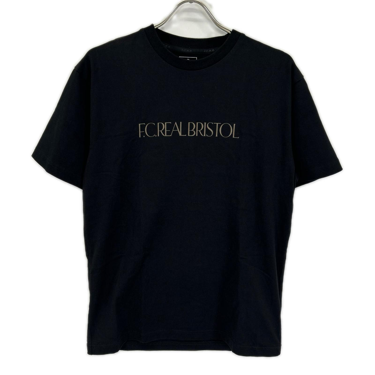 F.C.Real Bristol エフシーリアルブリストル 252100 Black Trophy Crest T-shirt top