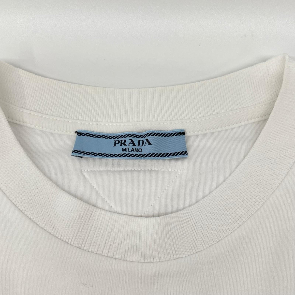 PRADA プラダ 23年製 35838R ホワイト スパンコールロゴ 半袖Tシャツ トップス