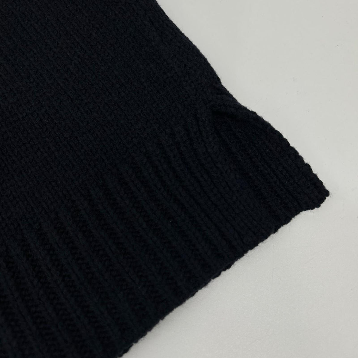 MUVEIL ミュベール MA73KSW008 ネイビー フラワー刺繍 ボトルネック ニット トップス
