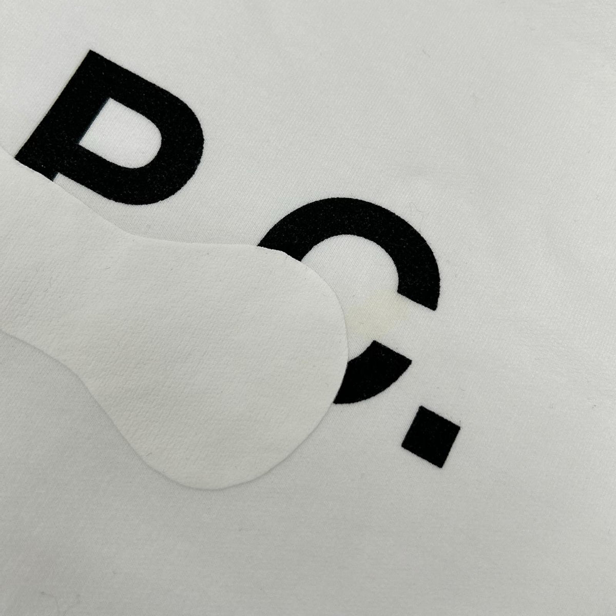 A.P.C. アーペーセー ×SHO SHIBUYA ホワイト ロゴ ペイント ラグランスリーブ スウェット トップス