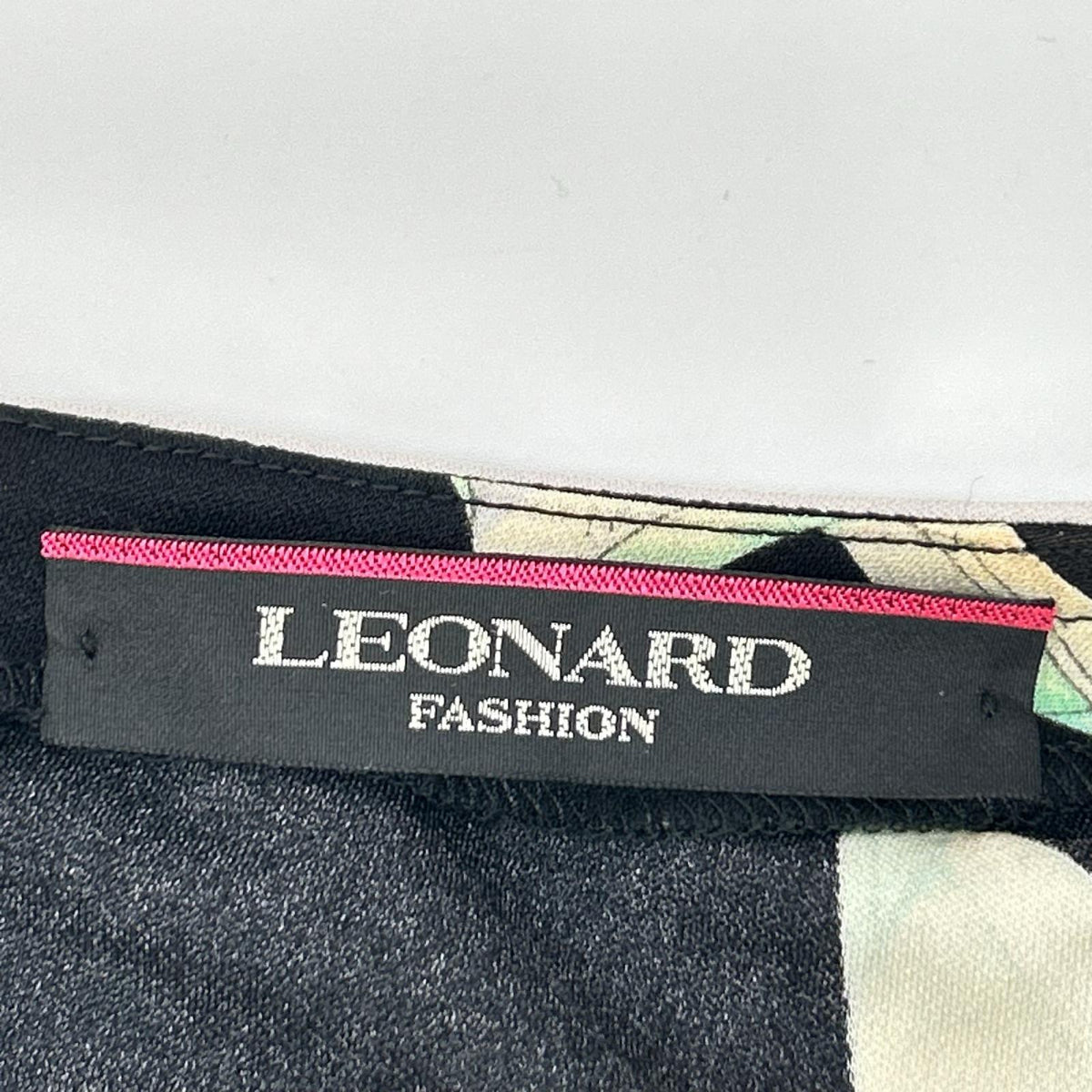 LEONARD レオナール 0180215 ブラック カンカン素材 総柄 半袖 ワンピース ワンピース