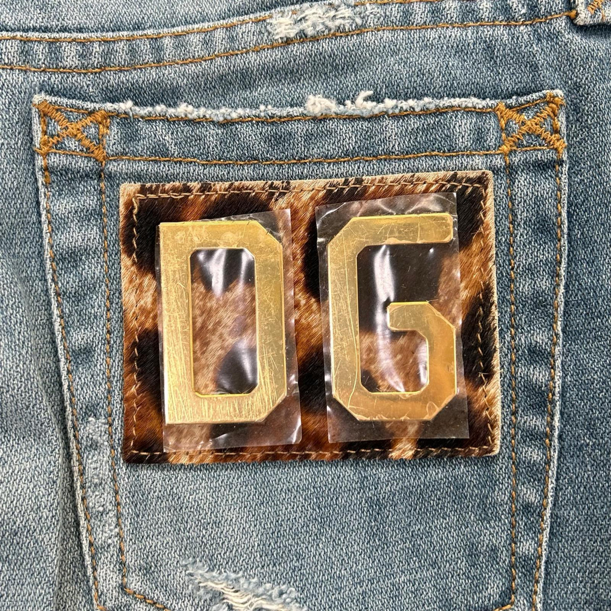 DOLCE&GABBANA ドルチェアンドガッバーナ F353TD ライトブルー レオパードロゴパッチ フレアダメージパンツ ボトムス