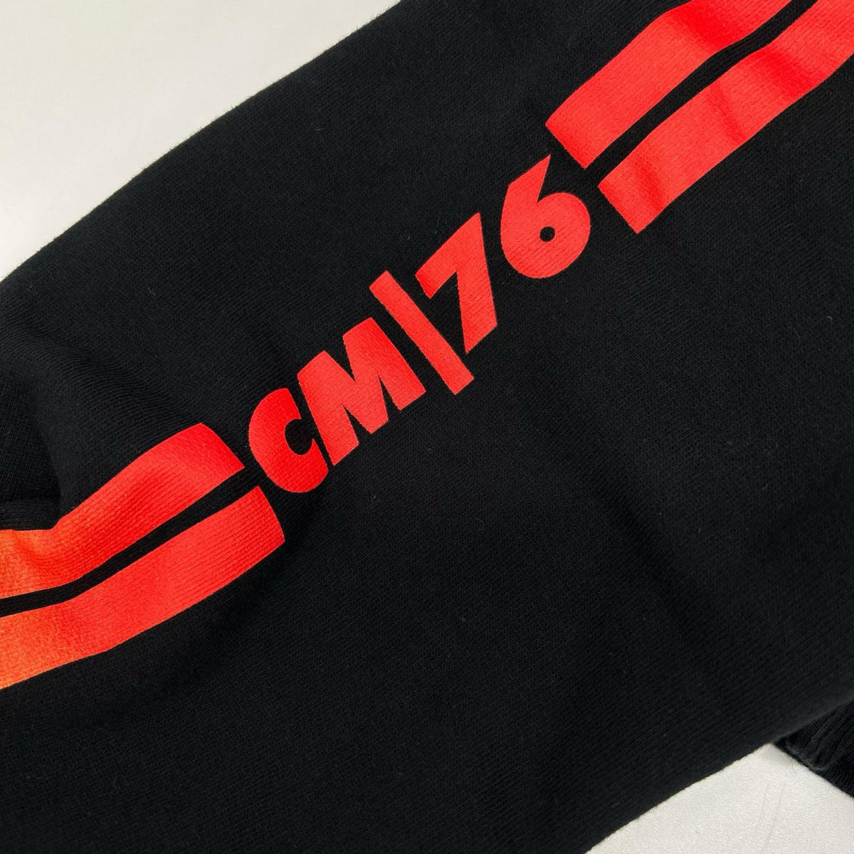 MARCELO BURLON マルセロバーロン CMBE002F18506063 ブラック プリント ジップパーカー トップス