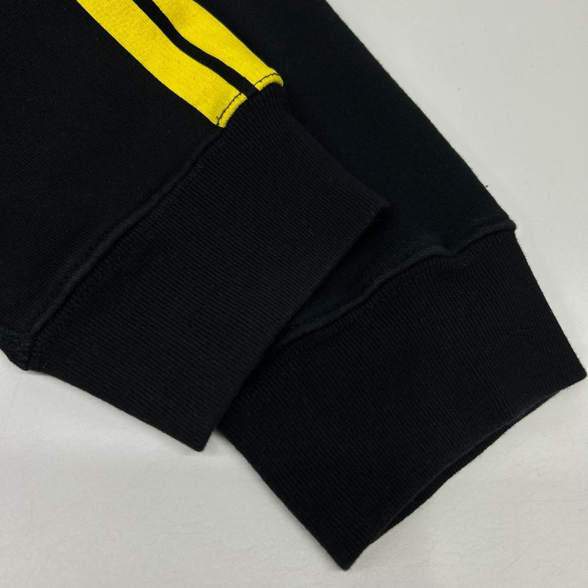 MARCELO BURLON マルセロバーロン CMBE002F18506063 ブラック プリント ジップパーカー トップス