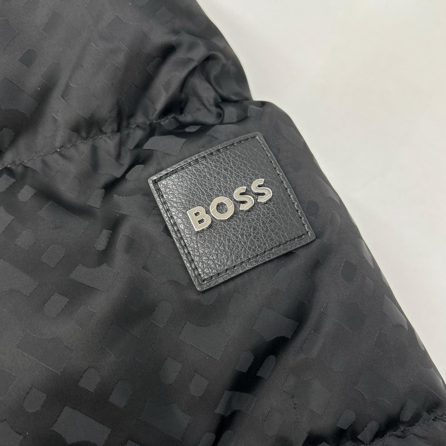 HUGOBOSS ヒューゴボス ブラック モノグラム柄 中綿 ジャケット ジャケット