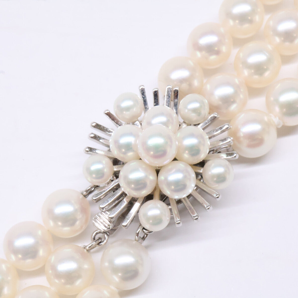 mikimoto K14WG 7.0mm–7.5mm triple-pearl necklace