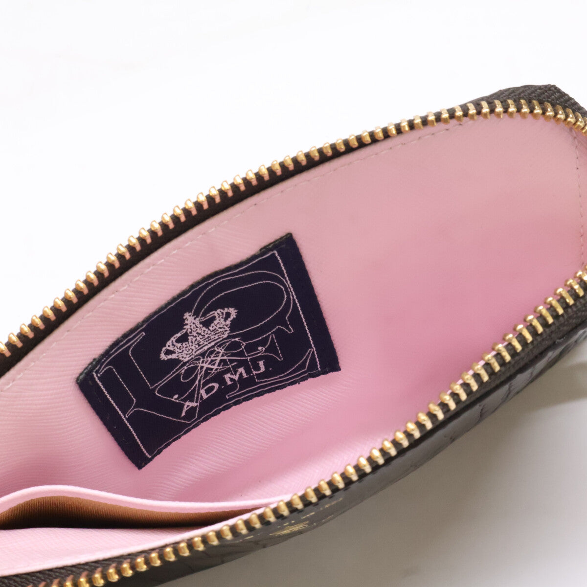 A.D.M.J. Accessoires De Mademoiselle ADMJ 【新品同様】19SA06002 クロコ型押しレザー ポーチ