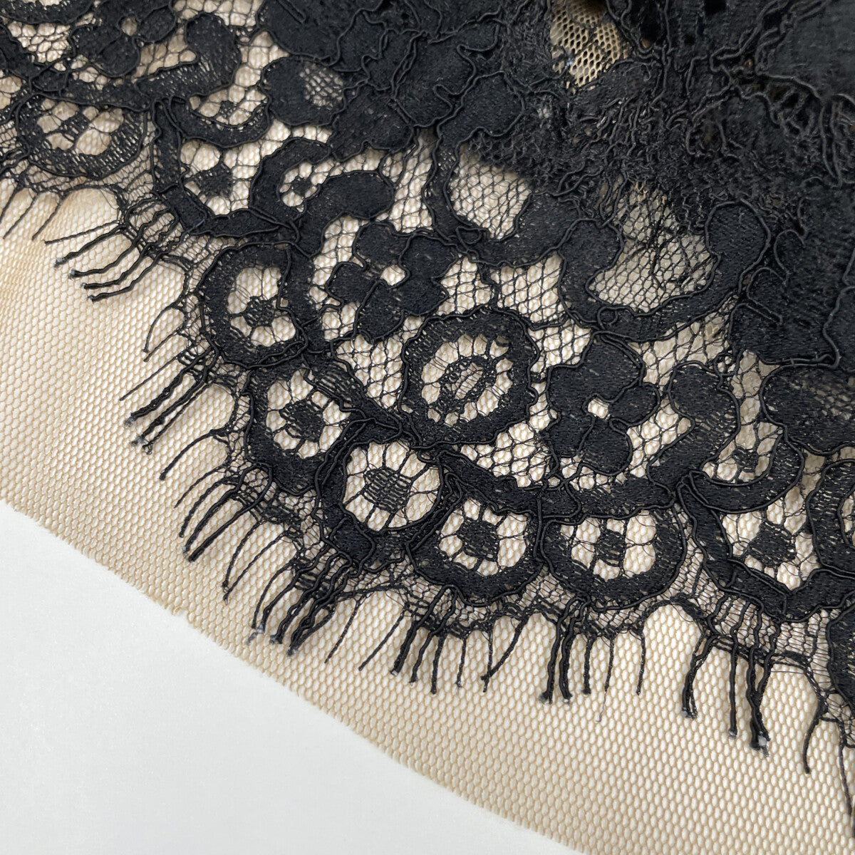 TADASHI SHOJI 6L1300M Black Embroidered Lace Sleeveless Dress