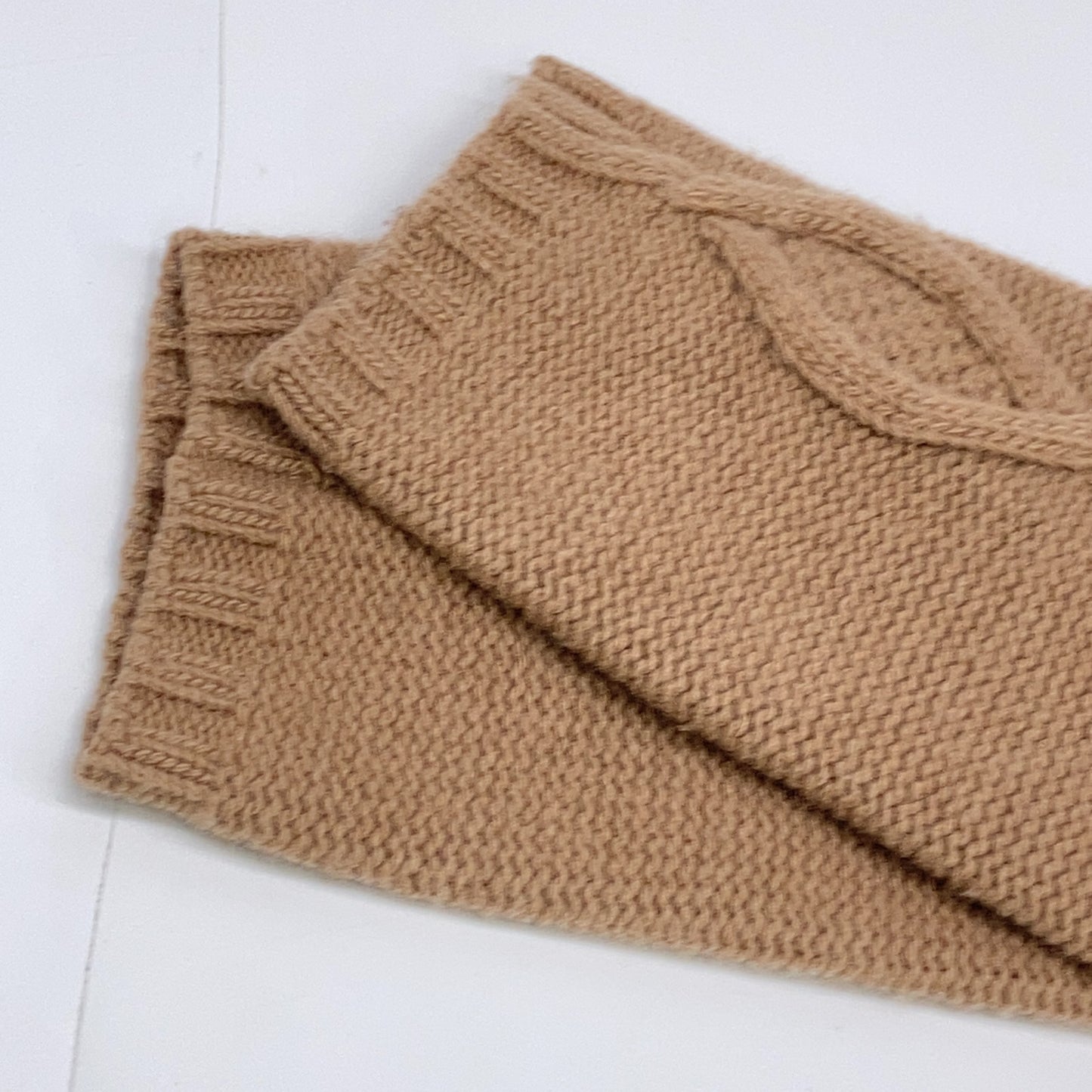 S MaxMara 93660730500 Wool x Cashmere Cable Knit High-Neck Slit Knit Top