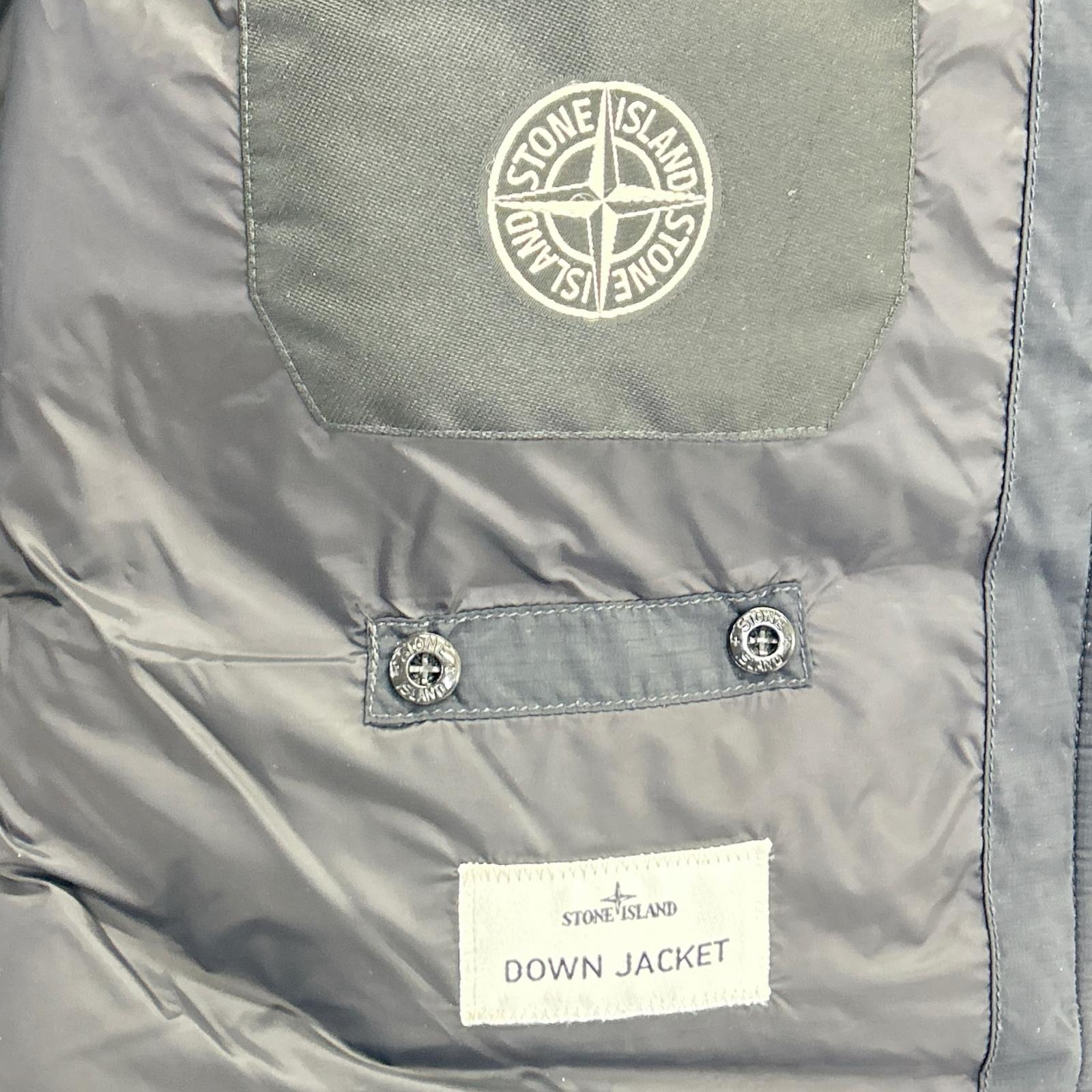 STONE ISLAND 石岛 4100125 海军蓝 防撕裂尼龙 羽绒夹克 夹克 S
