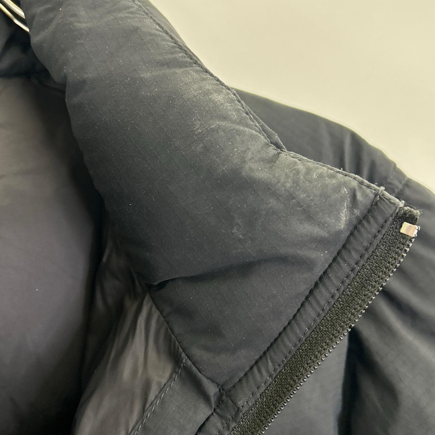 STONE ISLAND 石岛 4100125 海军蓝 防撕裂尼龙 羽绒夹克 夹克 S