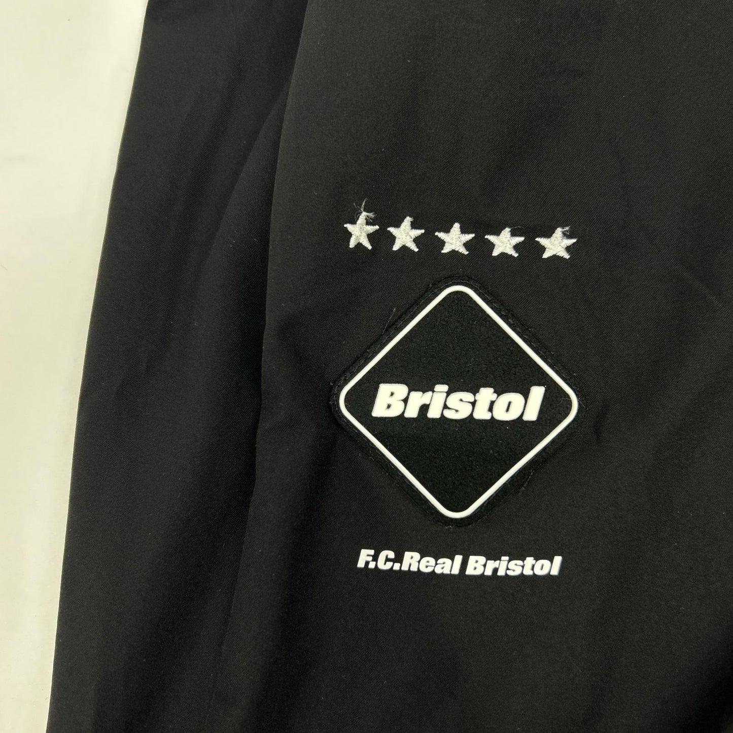 F.C.Real Bristol FCRB-232045 黑色 WARM UP PANTS 下装