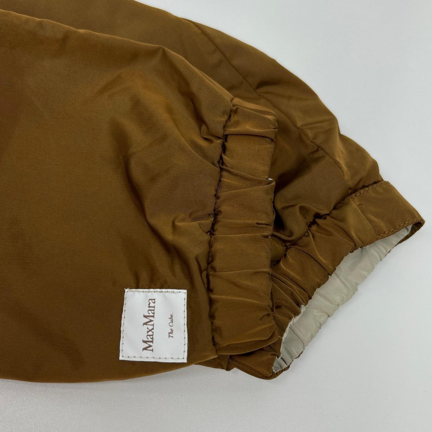 Max Mara Mustard x Greige 902113076 Reversible Nylon Hooded Coat