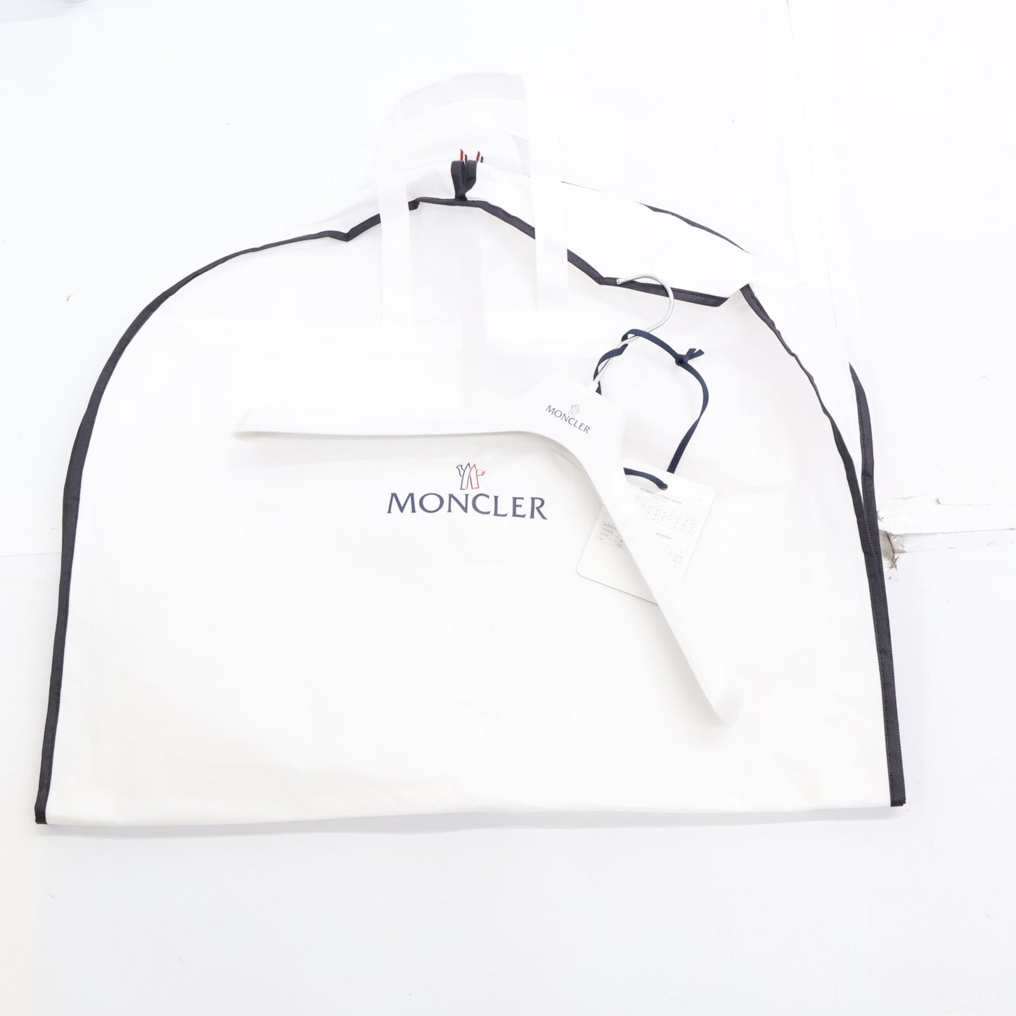 MONCLER モンクレール 【美品】MONTCLA モンクラ 内側ロゴ刺繍グログランテープ フーディダウンジャケット ジャケット