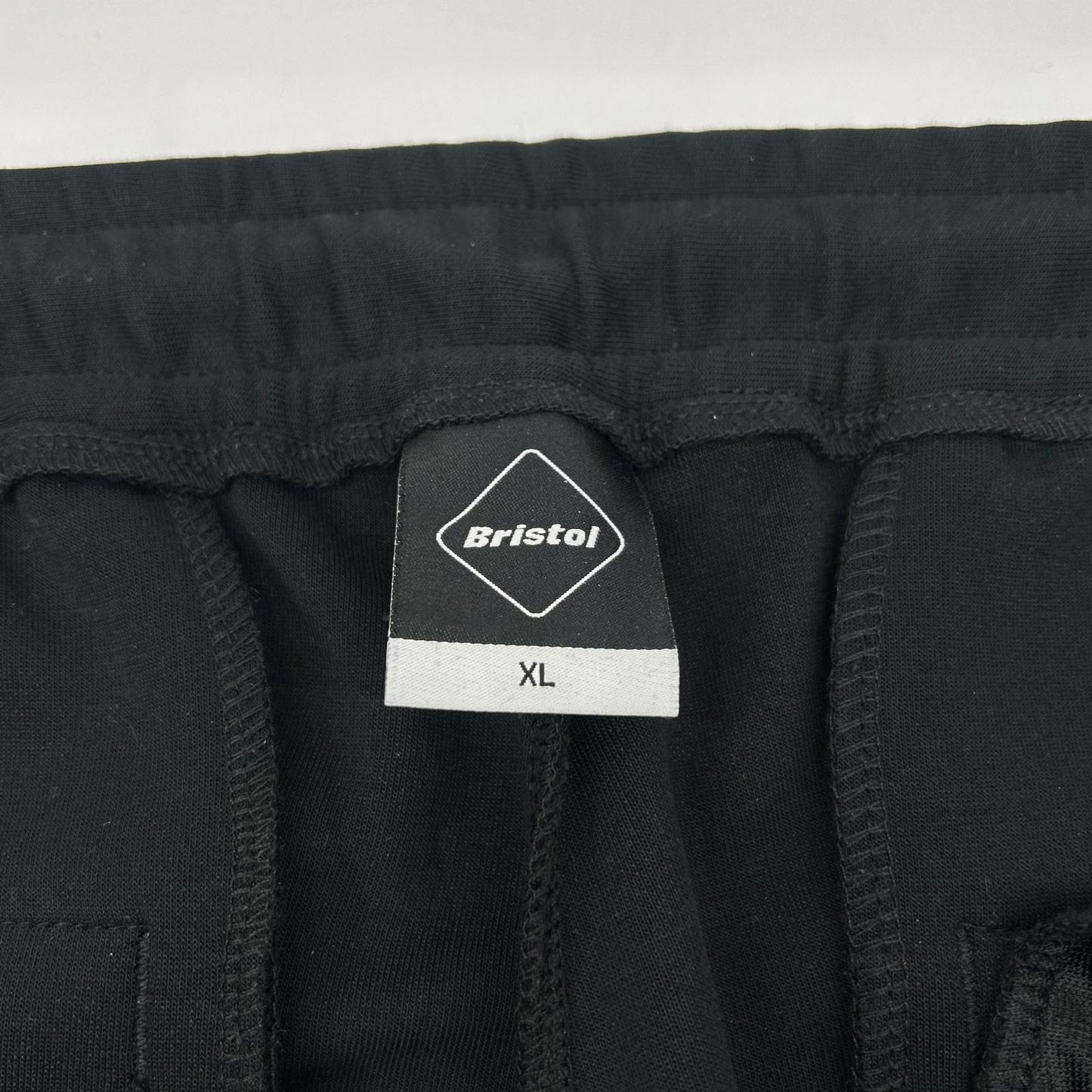 F.C.Real Bristol エフシーリアルブリストル 25年 FCRB-252076 ブラック TECH SWEAT PANTS ボトムス