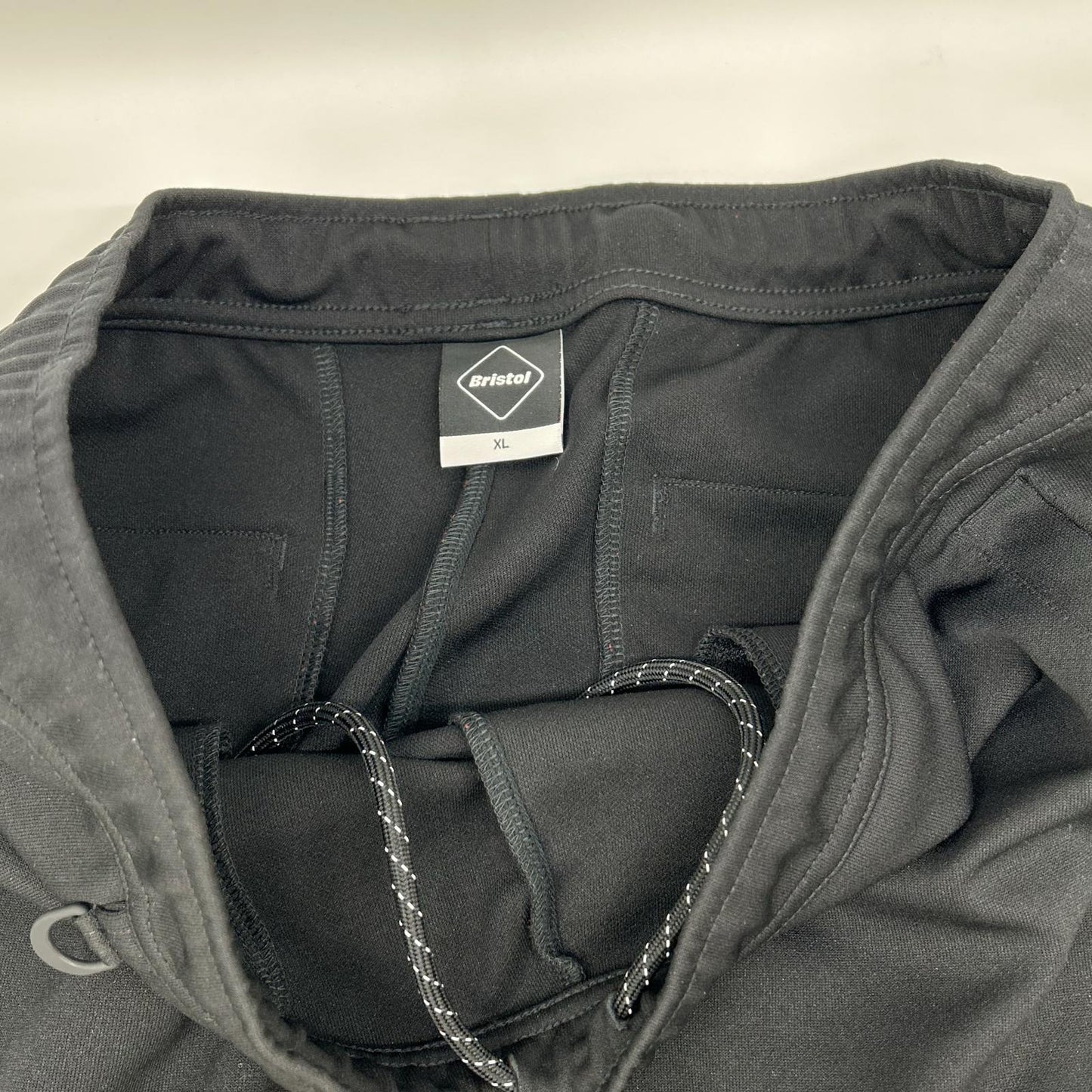 F.C.Real Bristol エフシーリアルブリストル 25年 FCRB-252085 ブラック TRAINING TRACK PANTS ボトムス