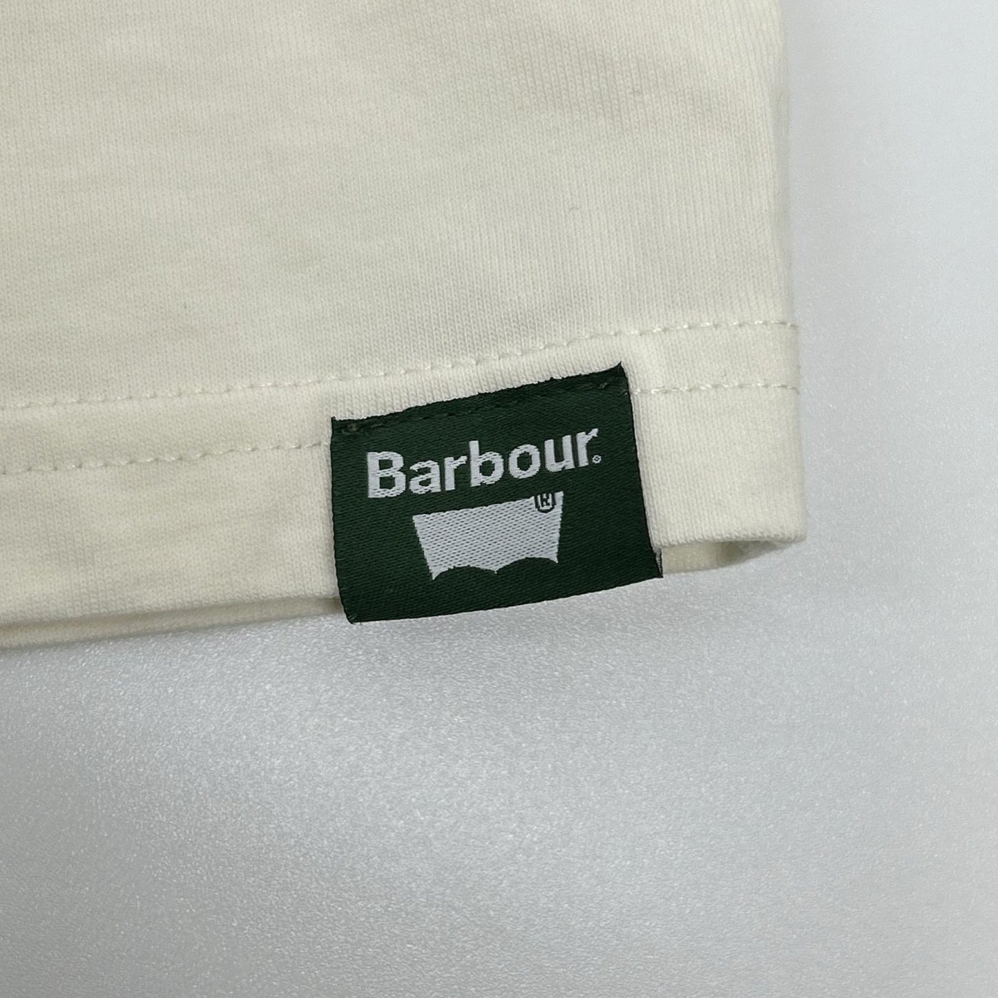 Barbour バブアー ホワイト 252MTS1513 × Levi's グラフィックTシャツ トップス