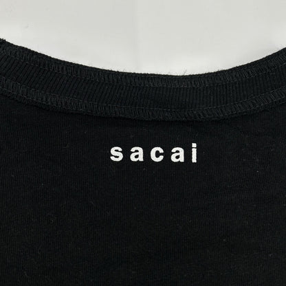 sacai サカイ ブラック 23-0571S Hello sacai Exclusive T-Shirt/ トップス