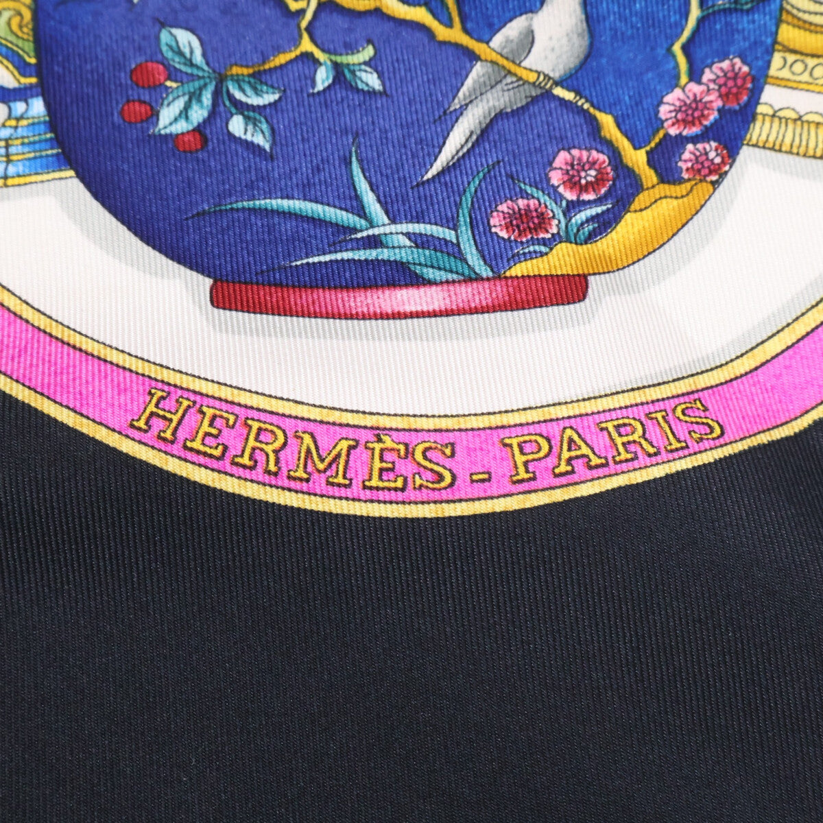 HERMES エルメス 【美品】Qu importe le flacon 香水瓶 シルク カレ90 スカーフ