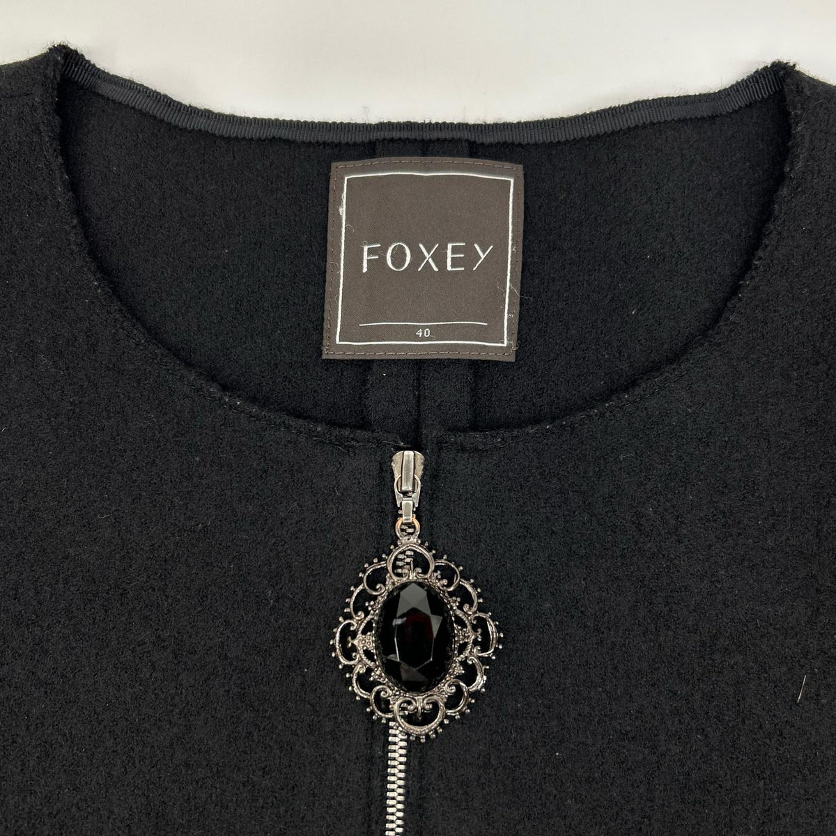 FOXEY フォクシー 27618-KAOFA117NM ビジューファスナー ジップアップ ウール トップス