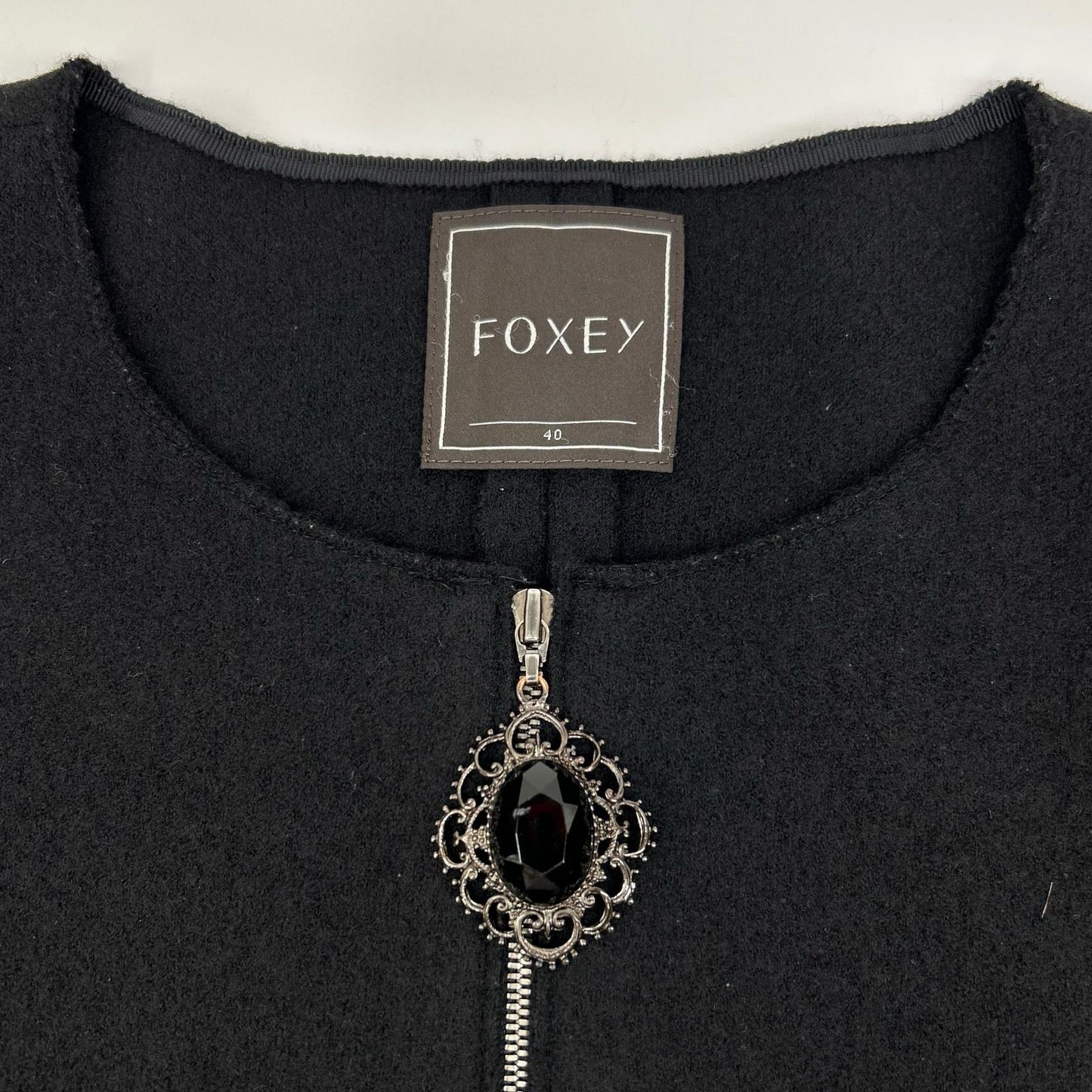 FOXEY フォクシー 27618-KAOFA117NM ビジューファスナー ジップアップ ウール トップス