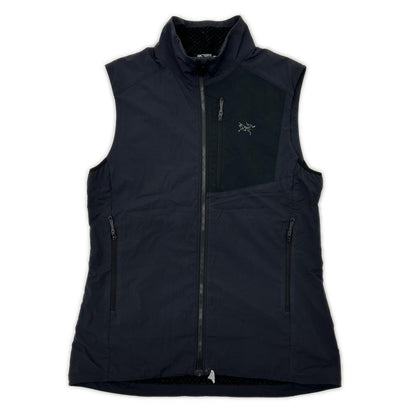 ARC'TERYX アークテリクス 23年製 X000009292 グレー ベスト ベスト