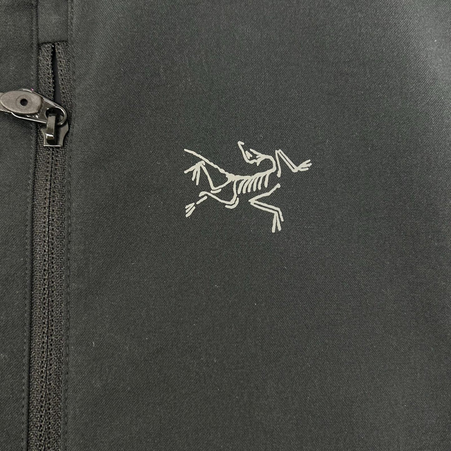ARC'TERYX アークテリクス 23年製 X000009292 グレー ベスト ベスト