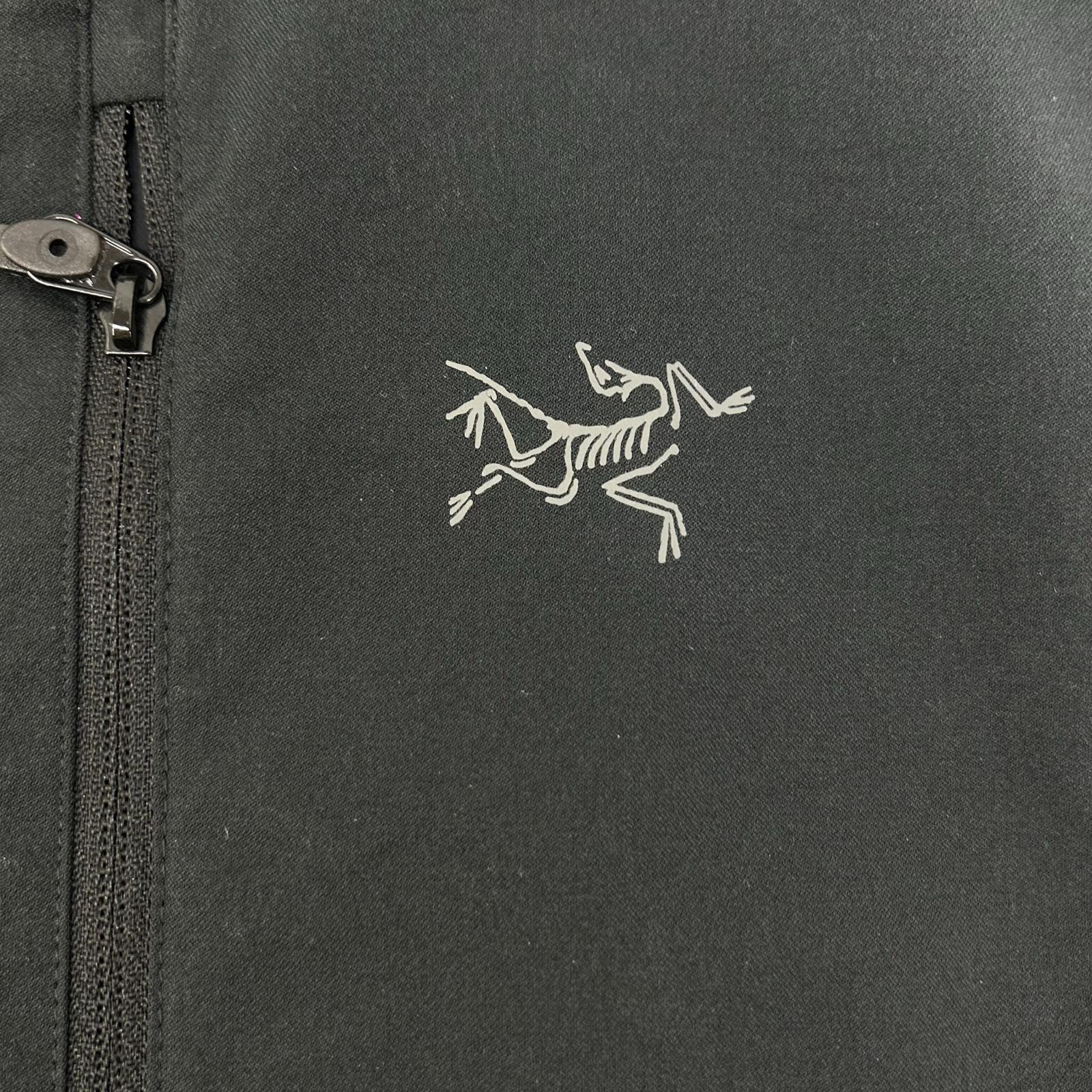 ARC'TERYX アークテリクス 23年製 X000009292 グレー ベスト ベスト