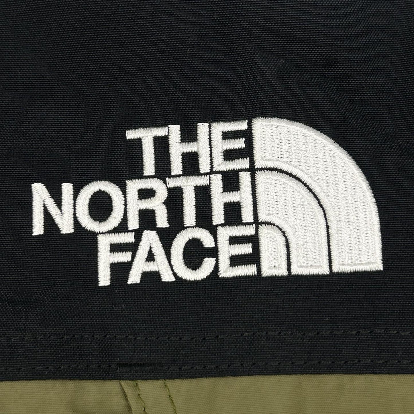 THE NORTH FACE ノースフェイス ND91737 カーキ マウンテンダウンジャケット ジャケット