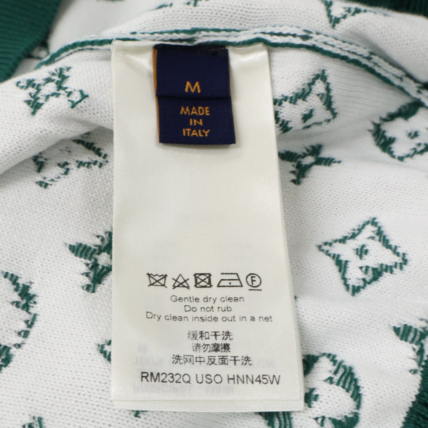 LOUIS VUITTON Like New/Officially Distributed in Japan/Made in 2023 RM232Q UUSO HNN45W Monogram Gradient Pullover Knit Hoodie Tops